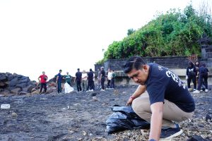 KPU Badung jadikan Pantai Mengening  Ruang Kolaborasi Edukasi dan Aksi Peduli Lingkungan